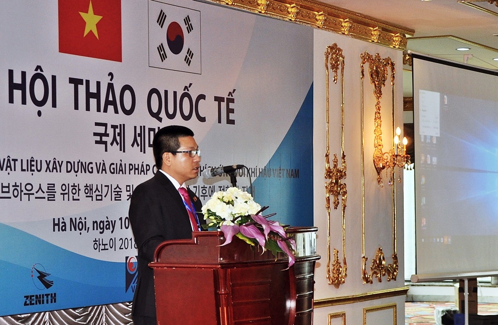 vibm-DSC_0049_1_1 Hội thảo quốc tế “Công nghệ mới về vật liệu xây dựng và giải pháp cho nhà ở thích ứng khí hậu Việt Nam”