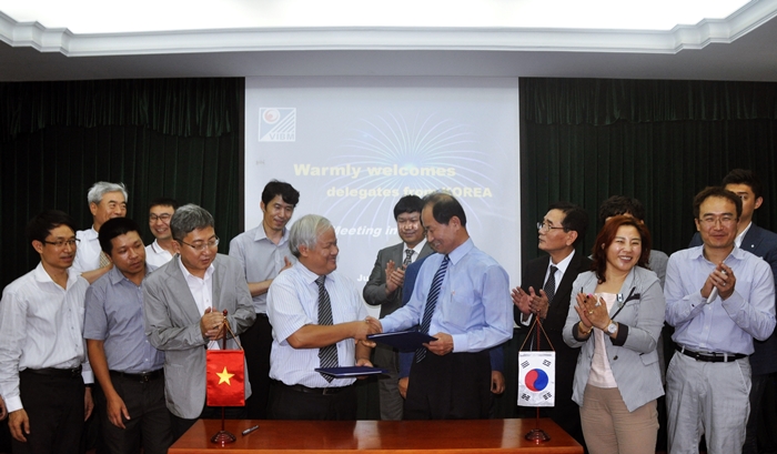 vibm-DSC_0073_1 Viện Vật liệu xây dựng ký biên bản ghi nhớ (MOU) hợp tác với Hội đồng Môi trường Vinyl Hàn Quốc (KOVECO)